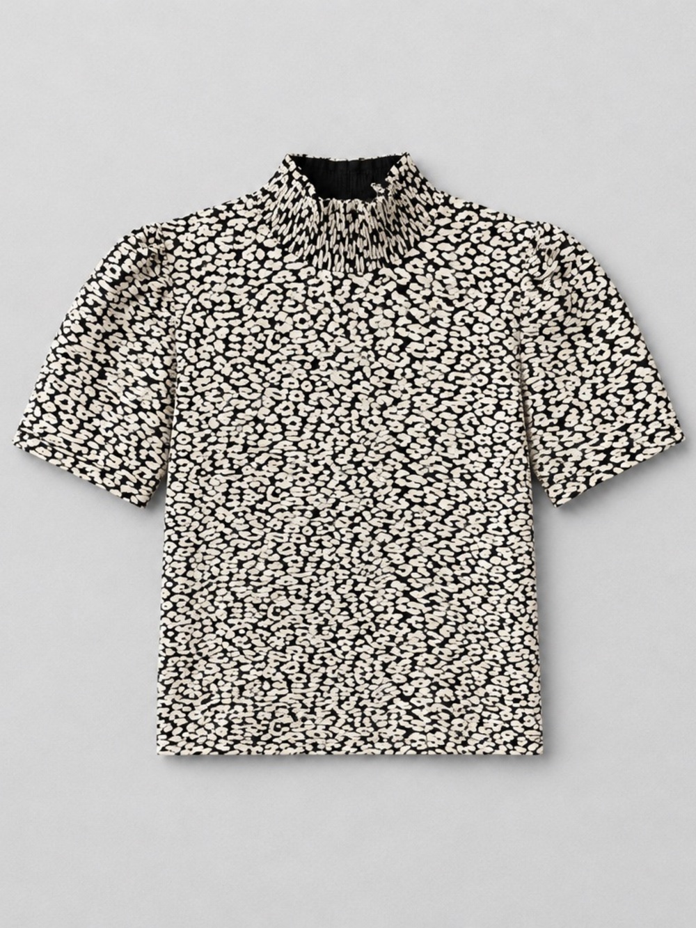 Zara Black and Cream Short-Sleeve Mock Neck Shirt